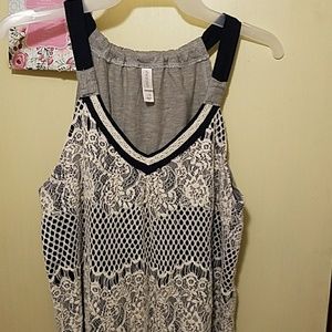 Xhilaration brand top